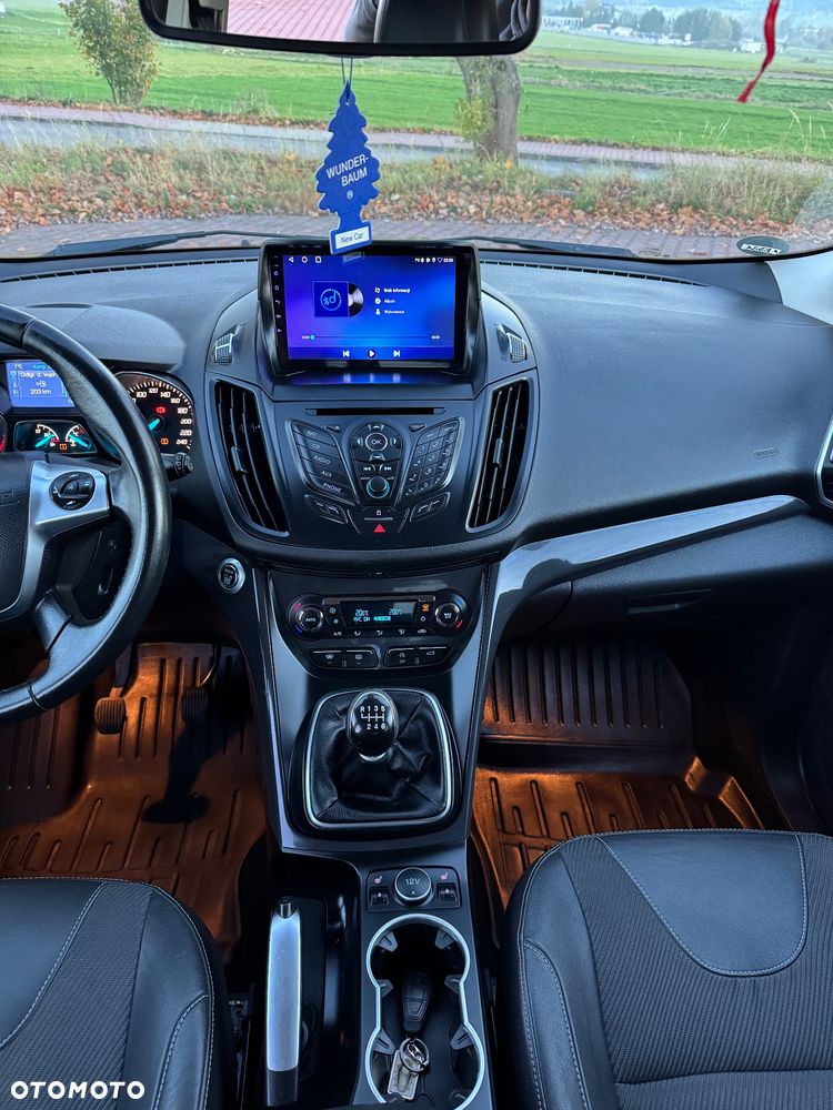 Ford Kuga - 17