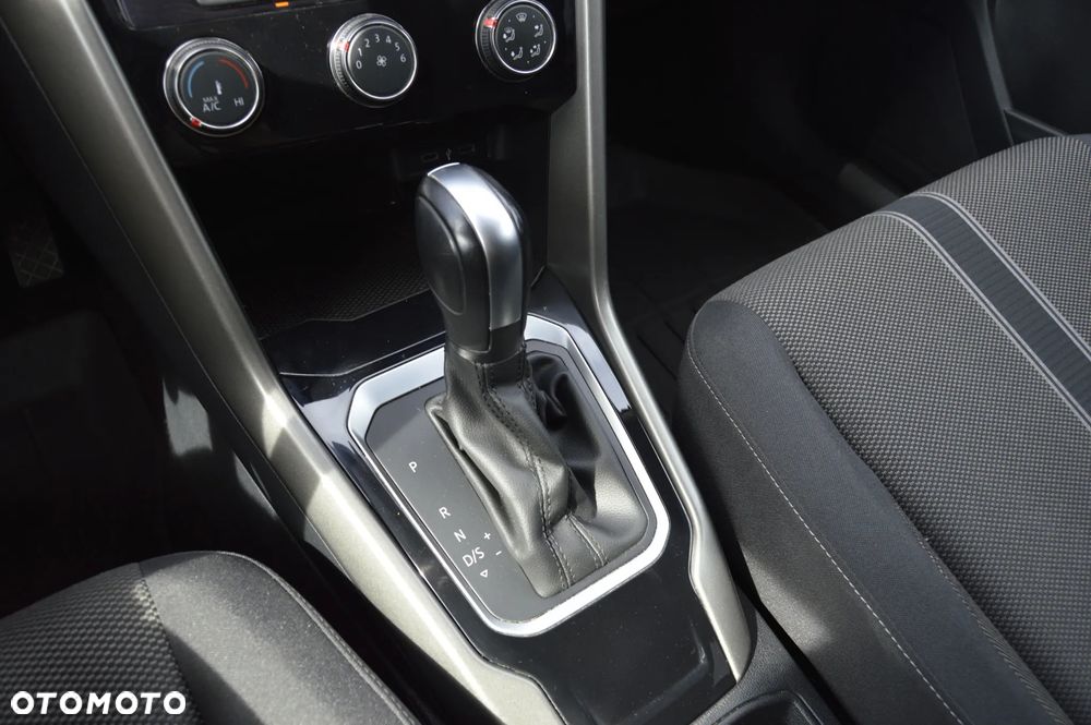 Volkswagen T-Roc 1.5 TSI Life DSG - 19
