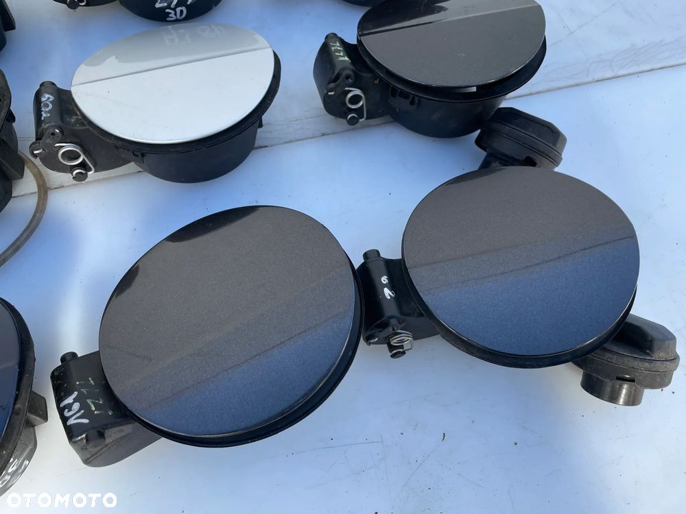 Klapka wlewu paliwa Audi A3 8P 3D LZ9Y LY7W LZ5J LZ7L LA7W I INNE - 7