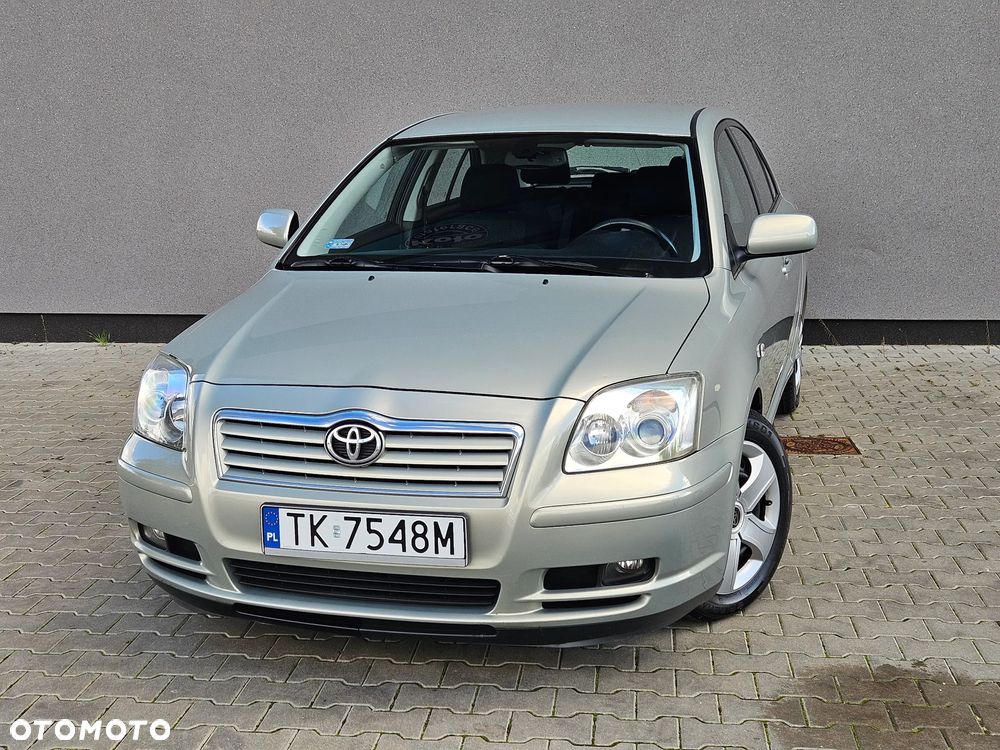 Toyota Avensis - 16