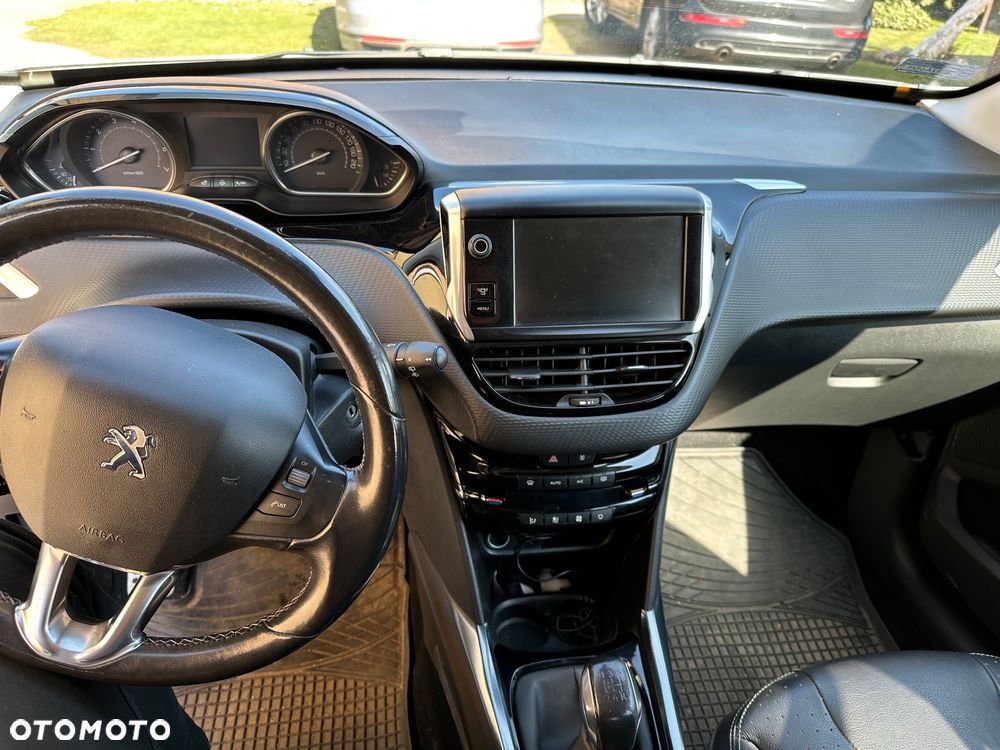 Peugeot 2008 120 VTI Allure - 12