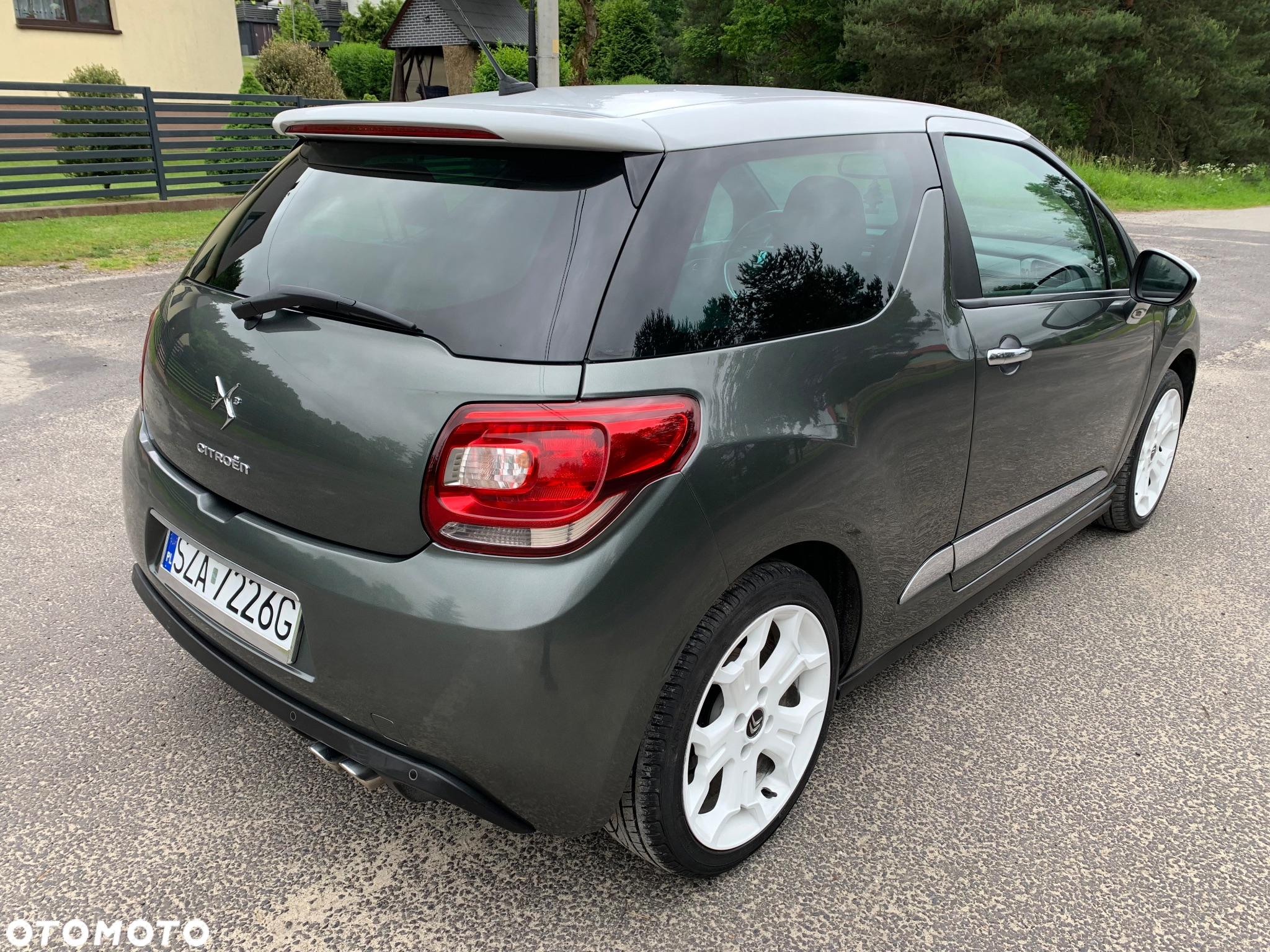 Citroën DS3 e-HDi 110 FAP SportChic - 4