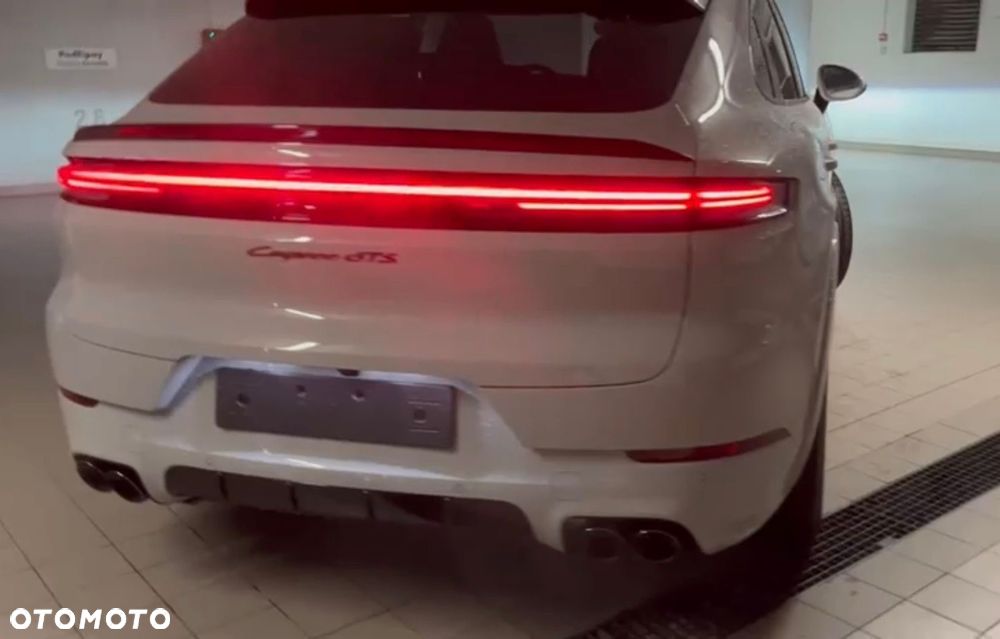 Porsche Cayenne - 5