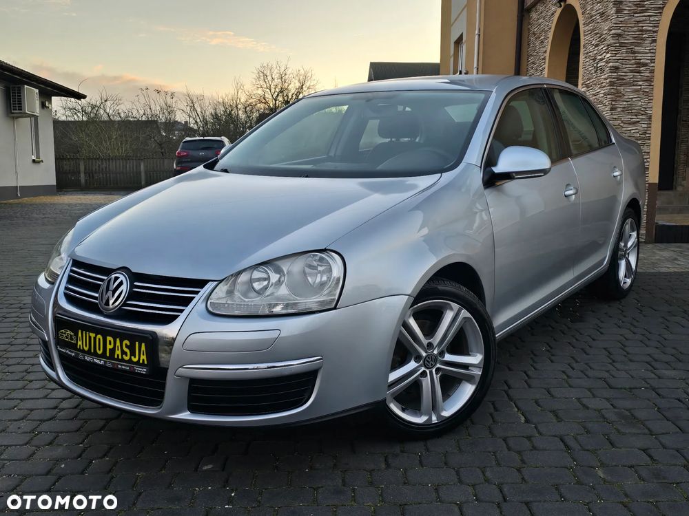 Volkswagen Jetta 1.6 United - 1