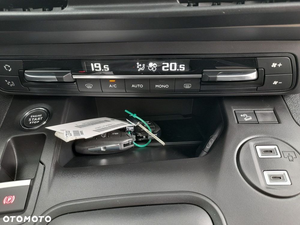 Citroën Berlingo M 1.5 BlueHDI Max S&S EAT8 - 23