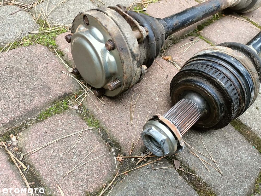 Półoś półosie lewa prawa BMW E36 323ti compact duża głowa 3.07 - 2