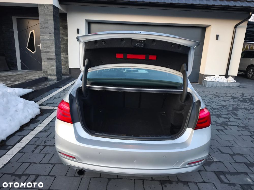 BMW Seria 3 318i Advantage - 13