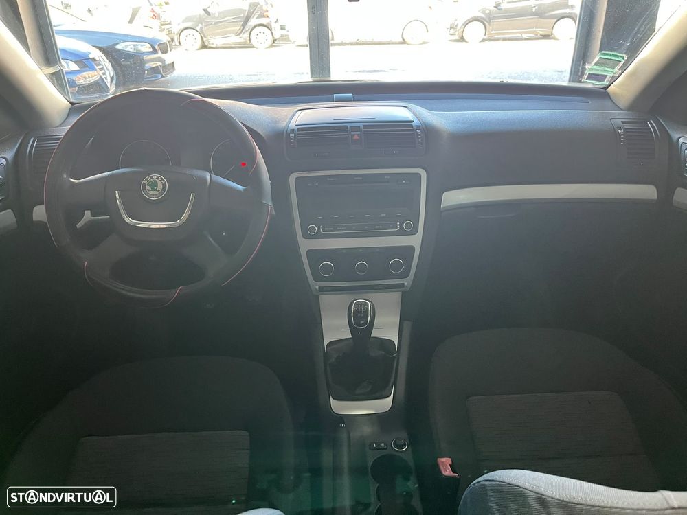 Skoda Octavia 1.6 TDI Sportline Pack - 9