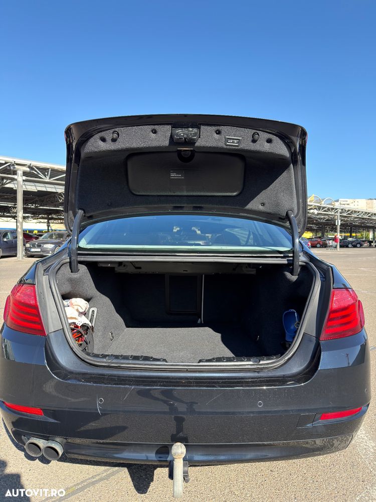 BMW Seria 5 530d xDrive AT - 15