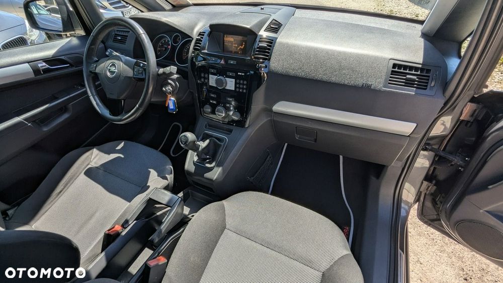 Opel Zafira - 20