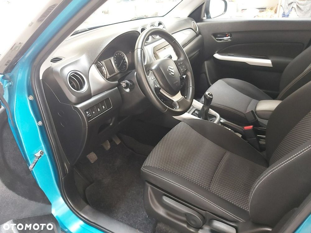 Suzuki Vitara - 25
