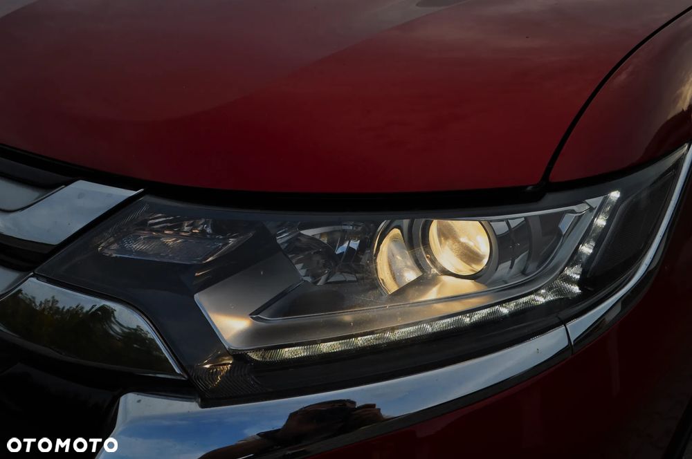 Mitsubishi Outlander 2.0 2WD Diamant Edition - 34