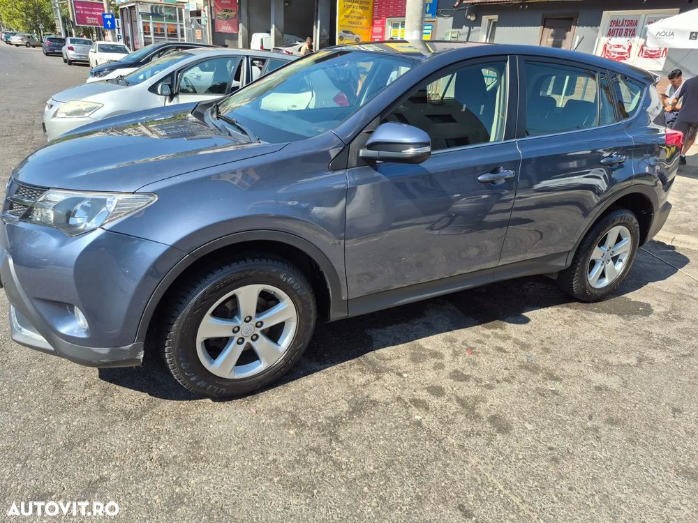 Toyota RAV4 2.2 D-4D Comfort - 1
