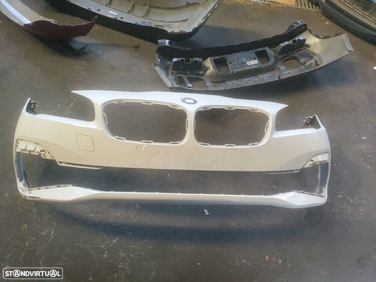 R Parachoques Frente / Para Choques Frontal Nu  Bmw 2 Active Tourer (F - 1