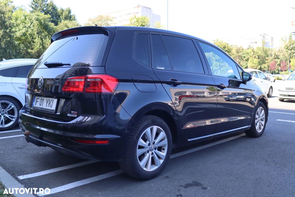 Volkswagen Golf 1.6 TDI DSG Highline - 5