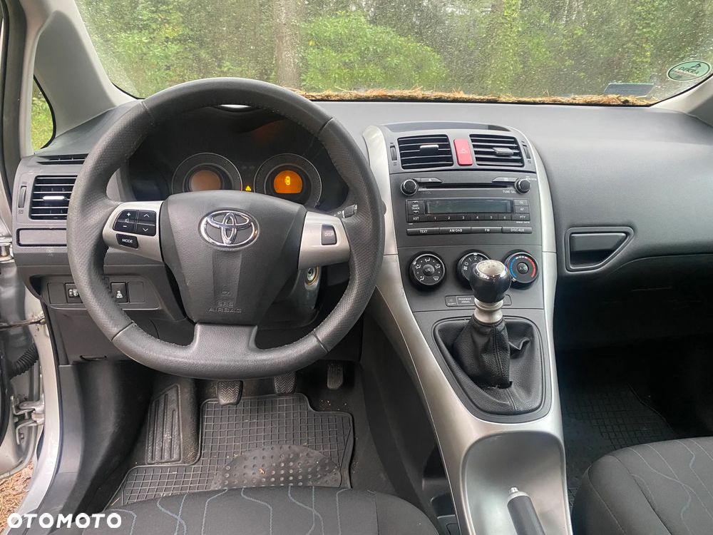 Toyota Auris 1.4 D-4D Luna - 7