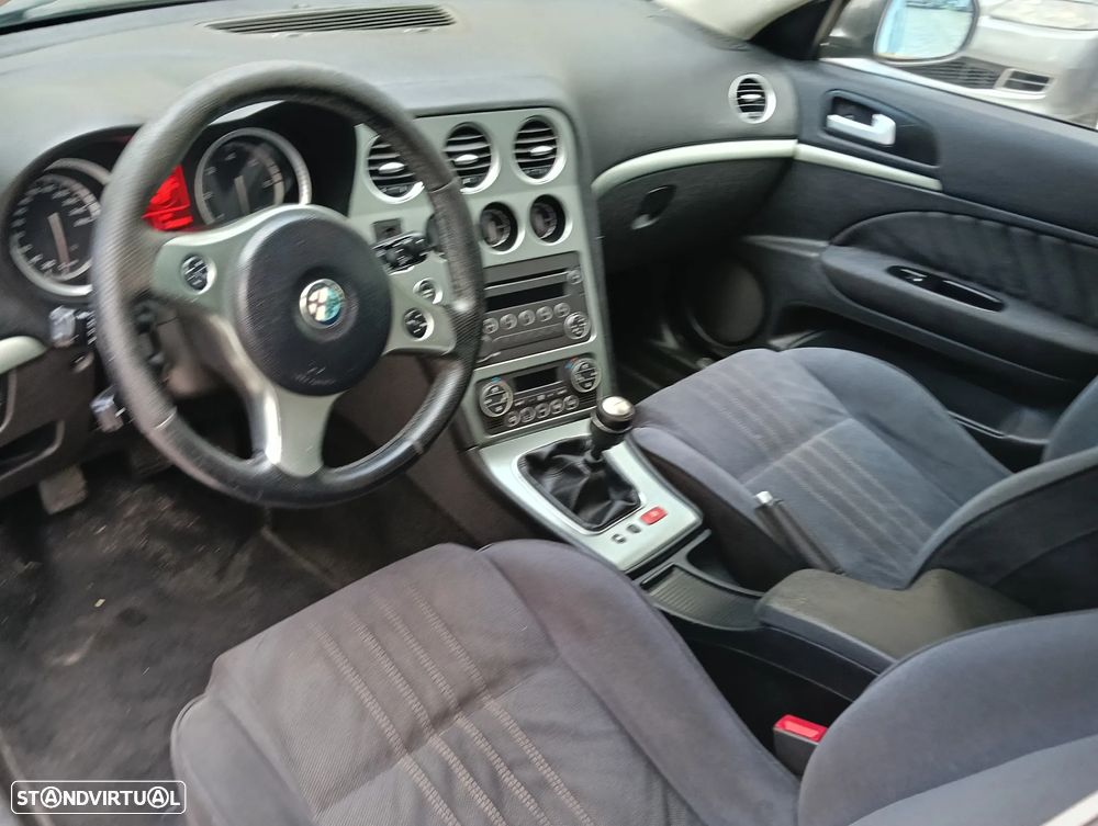 Alfa Romeo 159 Sportwagon 1.9 JTDm 16V Sportiva - 12