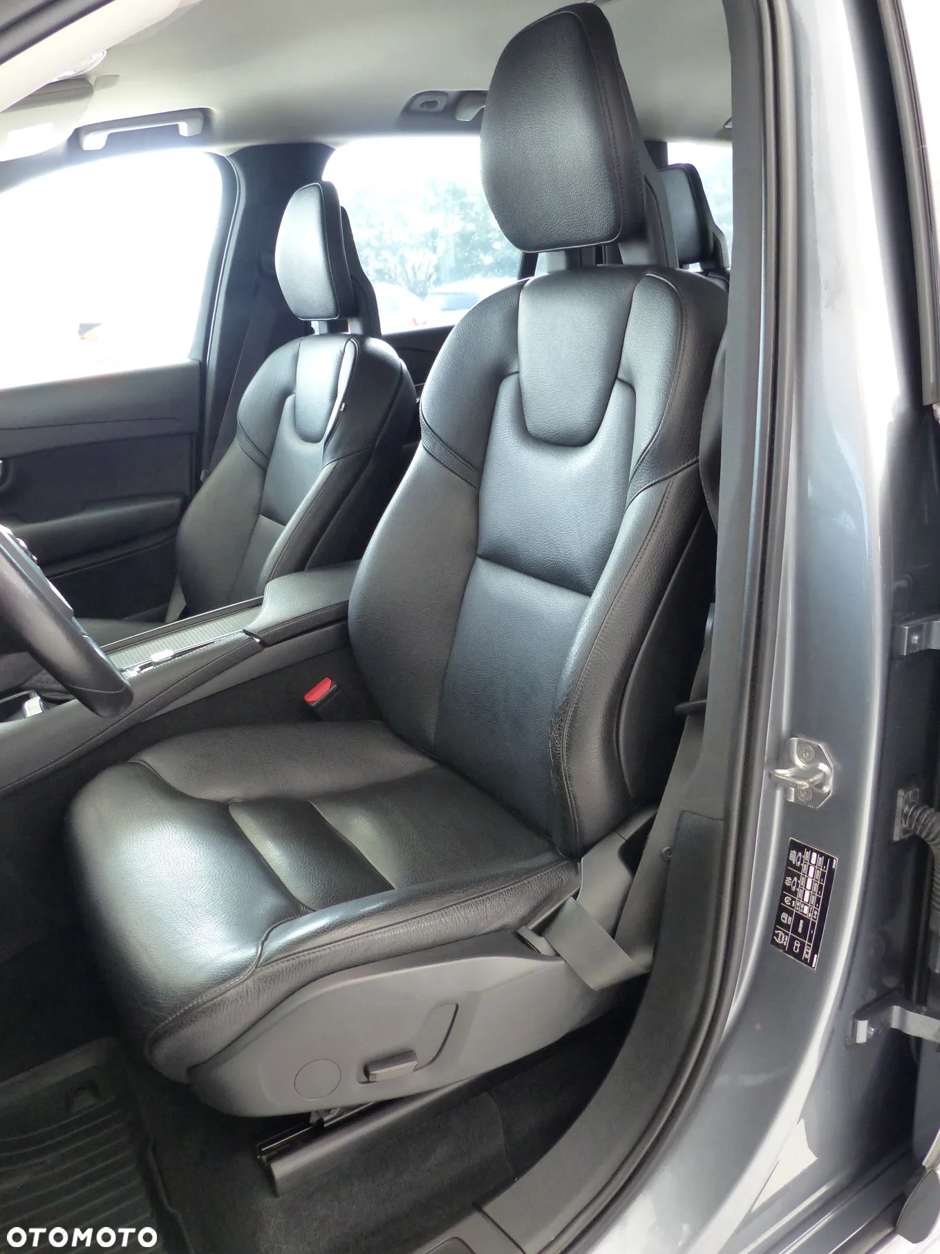 Volvo XC 90 D5 AWD Momentum - 14