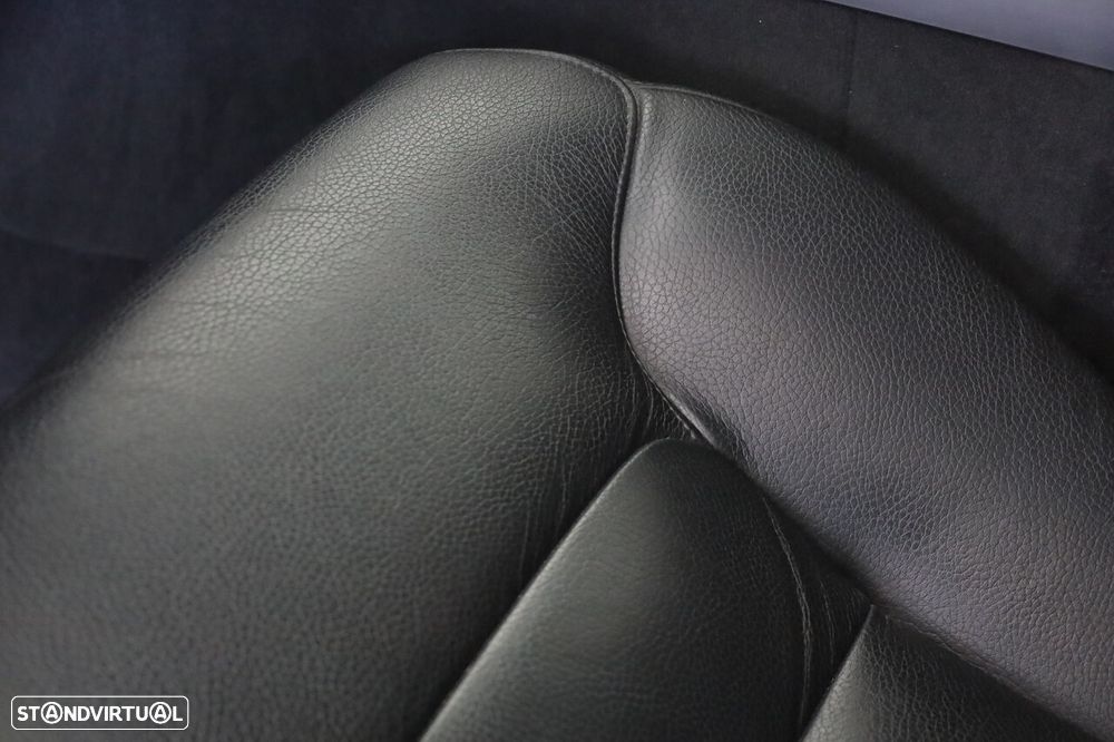 Volvo XC 90 2.0 T8 PHEV Momentum Plus AWD - 10