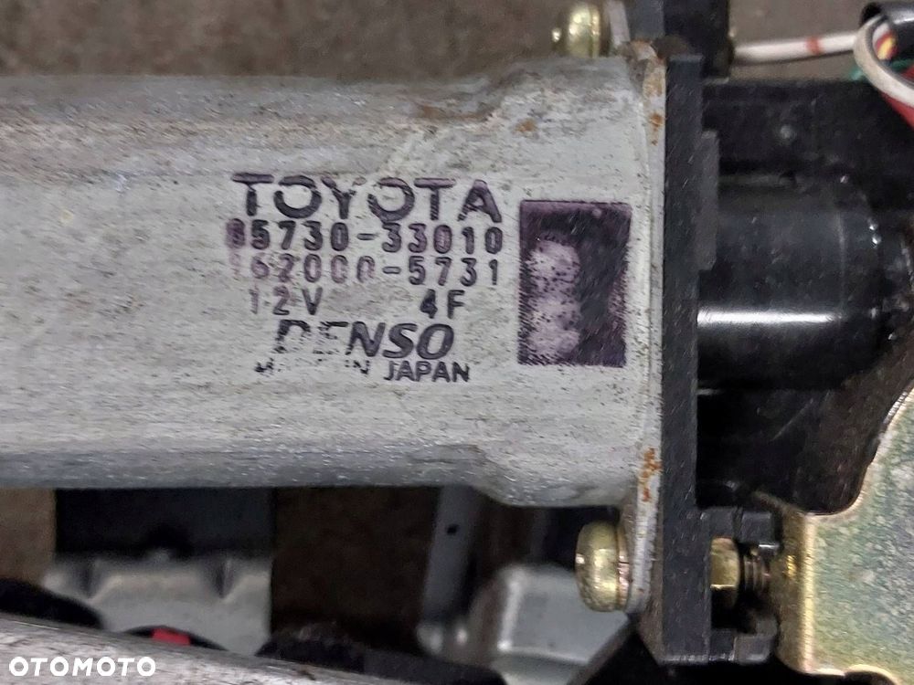 SZYBERDACH TOYOTA RAV4 II 85730-33010 - 3