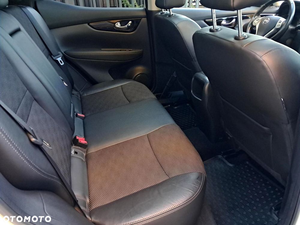 Nissan Qashqai 1.6 DCi 4x4 Tekna EU6 - 11