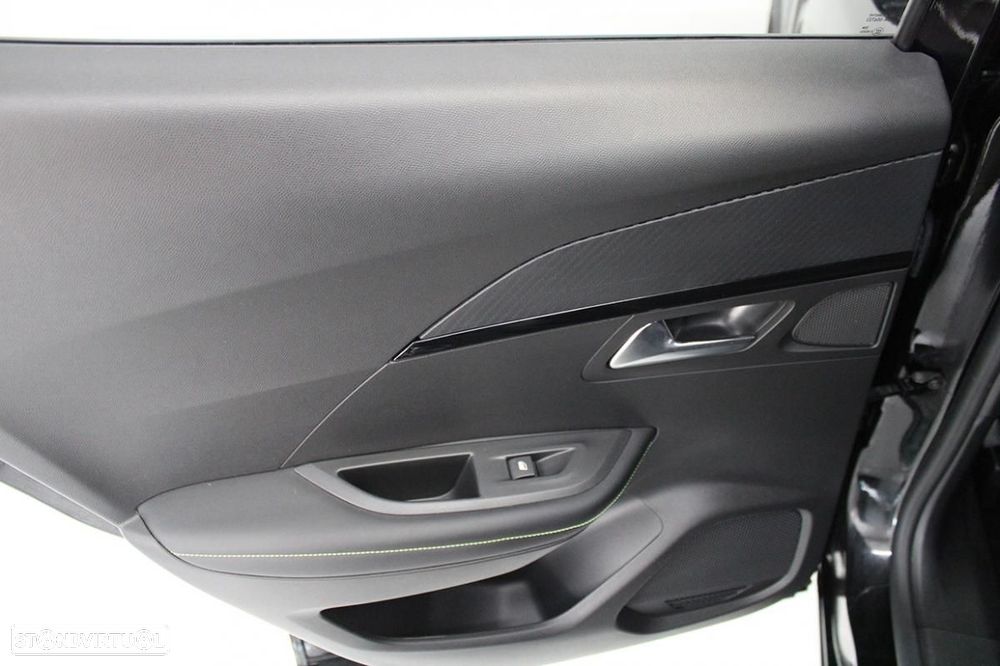 Peugeot e-2008 50 kWh GT Line - 12