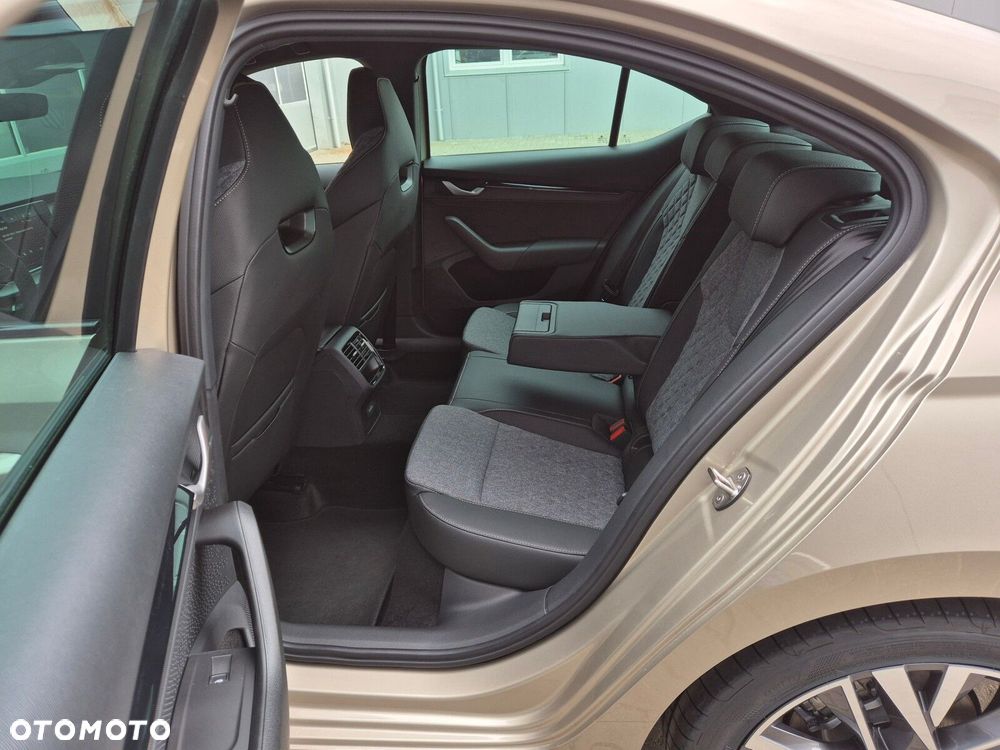 Skoda Octavia 1.5 TSI mHEV Sportline DSG - 19