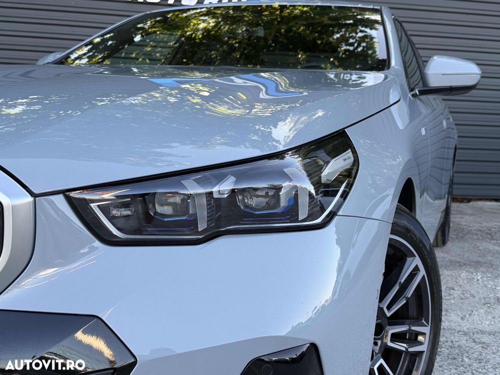 BMW Seria 5 520d xDrive Aut. - 34