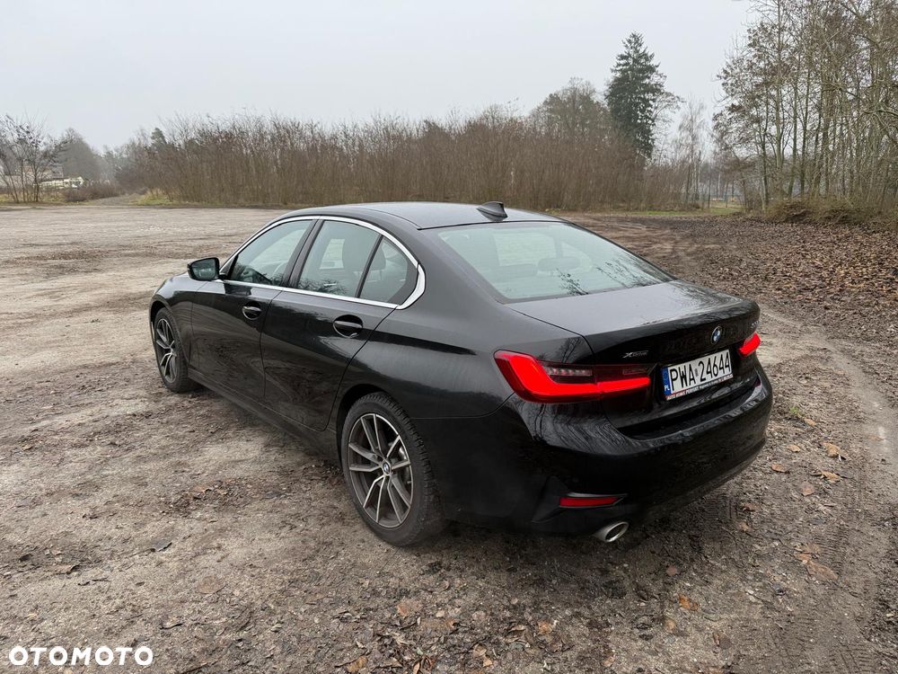 BMW Seria 3 330i xDrive - 6