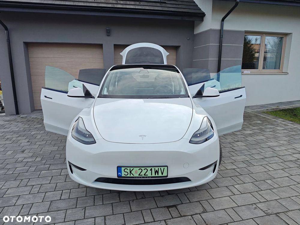 Tesla Y Long Range Dual Motor AWD - 13