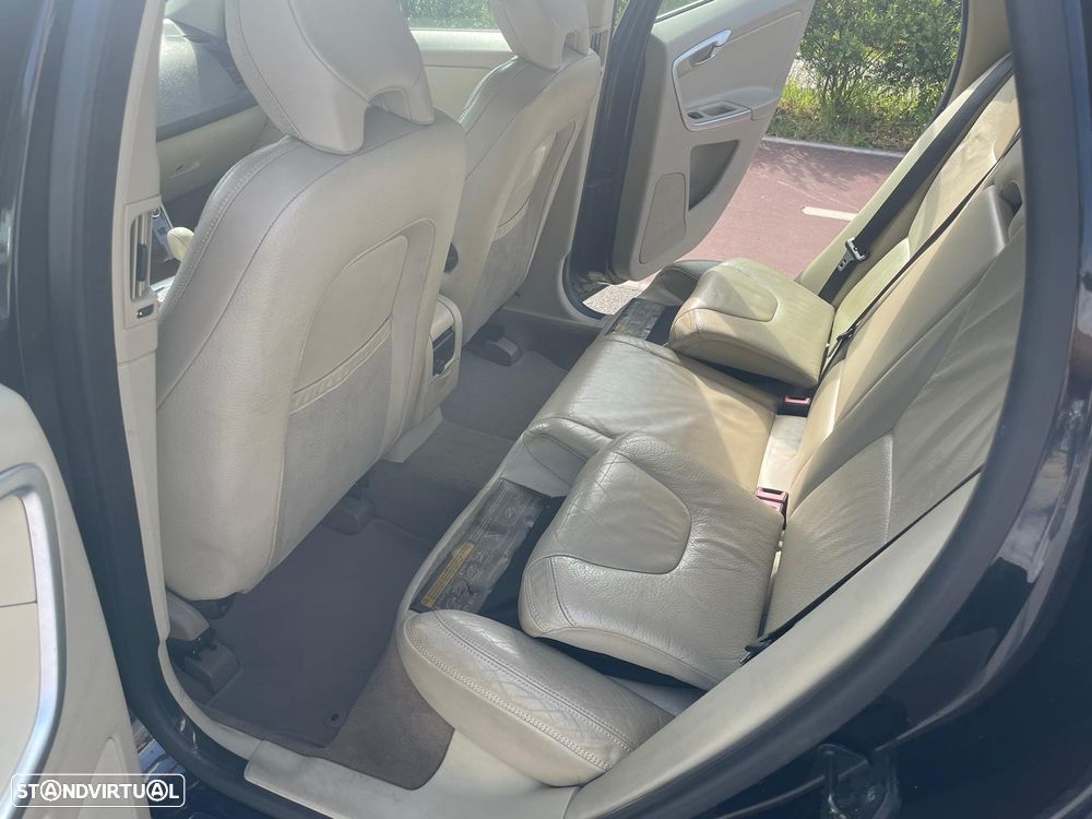 Volvo XC 60 2.0 D3 Drive - 9