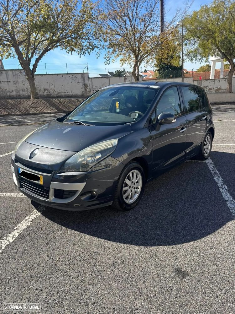 Renault Scénic 1.5 dCi Luxe - 3