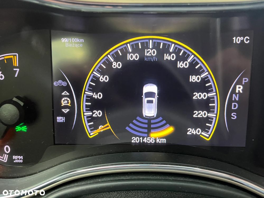 Jeep Grand Cherokee - 35