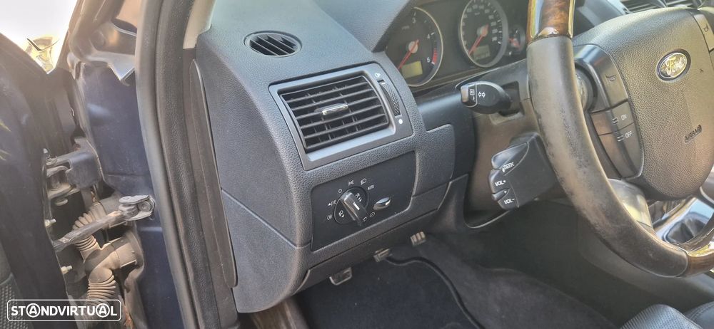 Ford Mondeo 2.0 TDCI Ghia Executive D. - 22