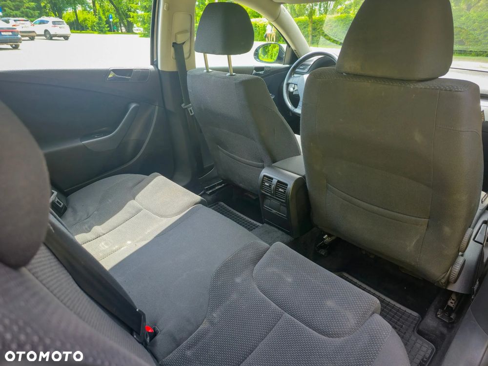 Volkswagen Passat 2.0 TDI Comfortline - 6