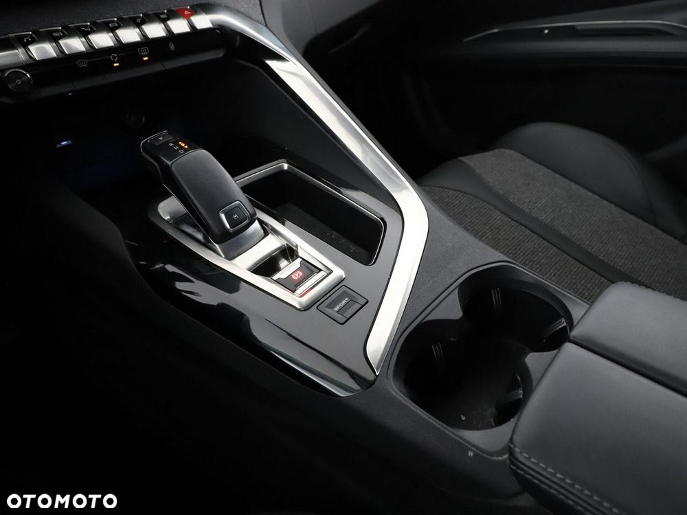 Peugeot 3008 1.2 PureTech Allure S&S EAT6 - 30