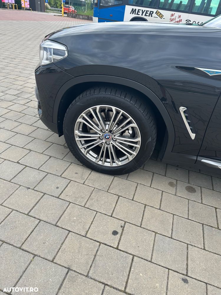 BMW X3 xDrive30d AT Luxury Line - 3
