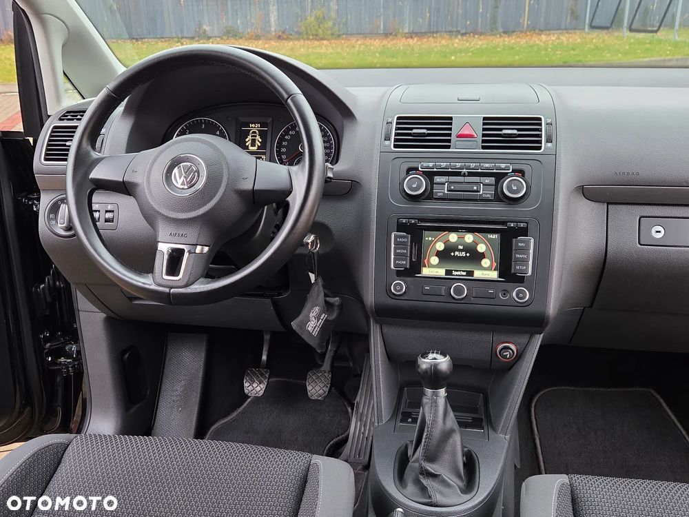 Volkswagen Touran 1.6 TDI DPF BlueMotion Technology STYLE - 24