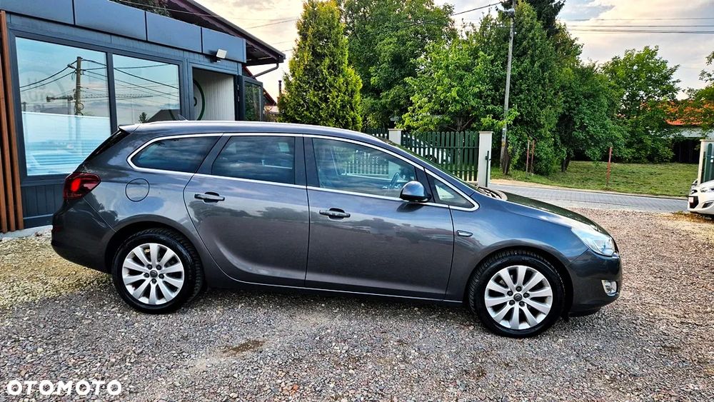 Opel Astra 1.6 T Cosmo - 10