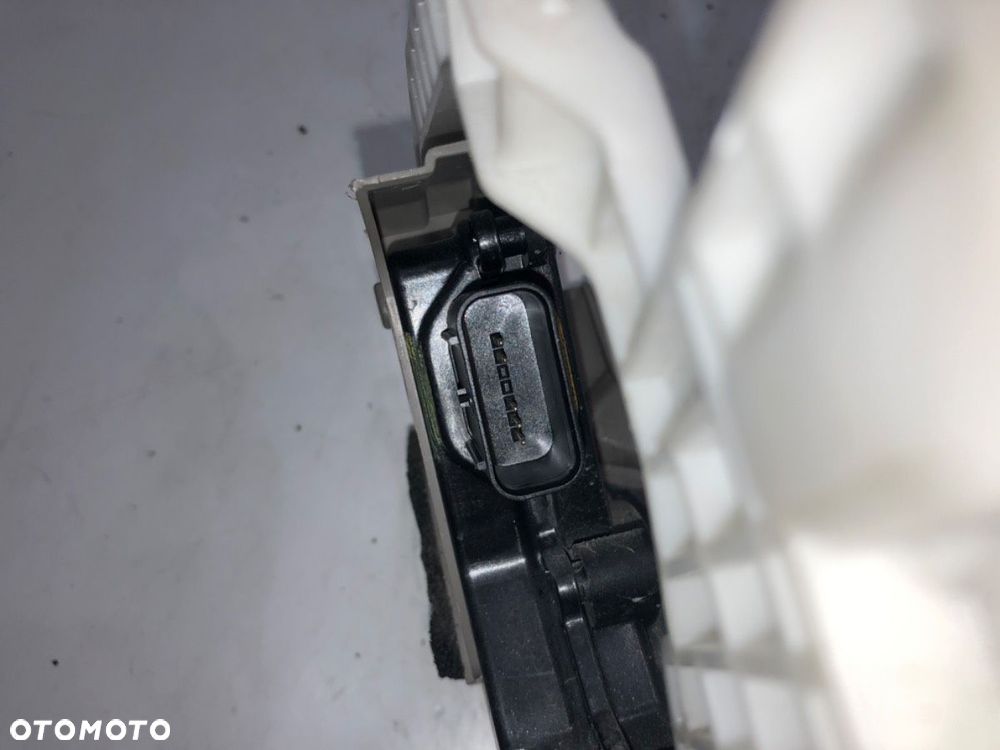 ZAMEK DRZWI LEWY PRZÓD  KIA CEED Sportswagon (CD) 2018 - 2022 1.4 T-GDI 103 kW [140 KM] benzyna - 4