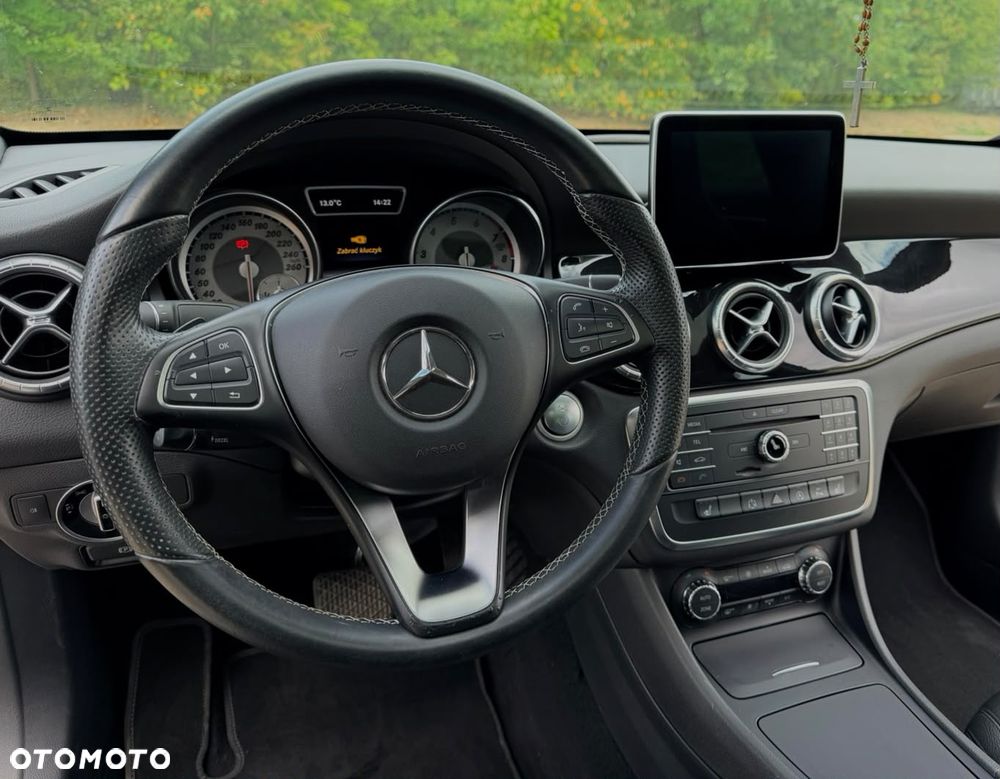 Mercedes-Benz CLA - 14
