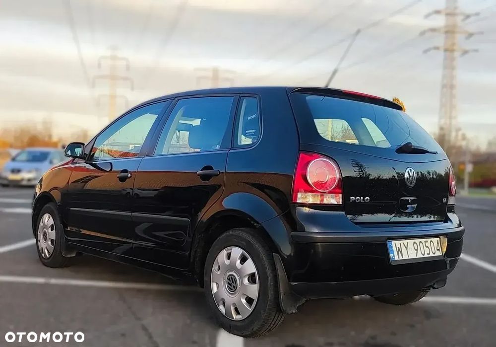 Volkswagen Polo 1.4 16V Trendline - 4