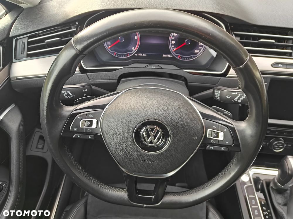 Volkswagen Passat - 20