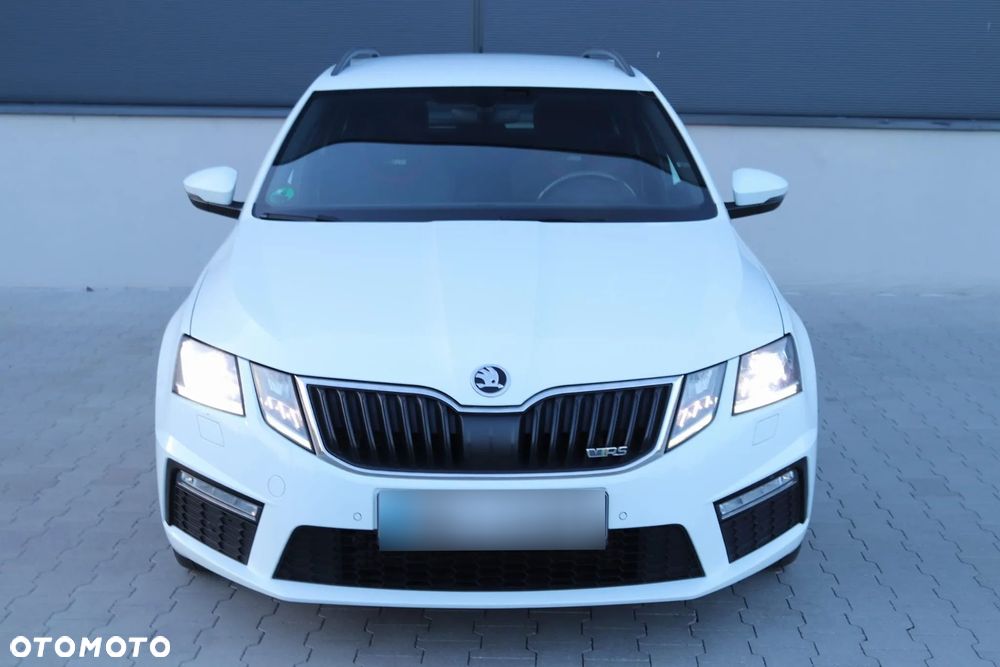 Skoda Octavia 2.0 TDI (Green tec) 4x4 DSG RS - 1