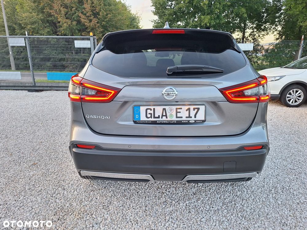 Nissan Qashqai 1.2 DIG-T N-Connecta Xtronic - 9