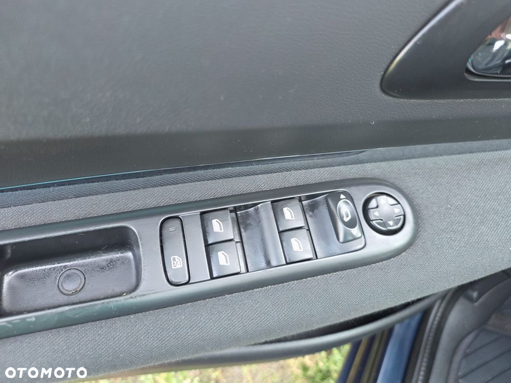 Peugeot 5008 1.6 BlueHDi Active 7os - 23