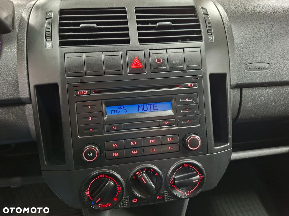 Volkswagen Polo - 11