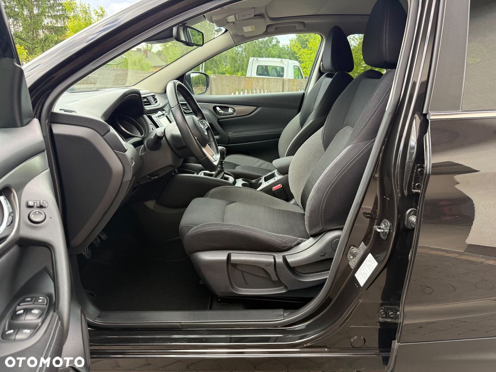 Nissan Qashqai 1.6 DIG-T N-Connecta - 12