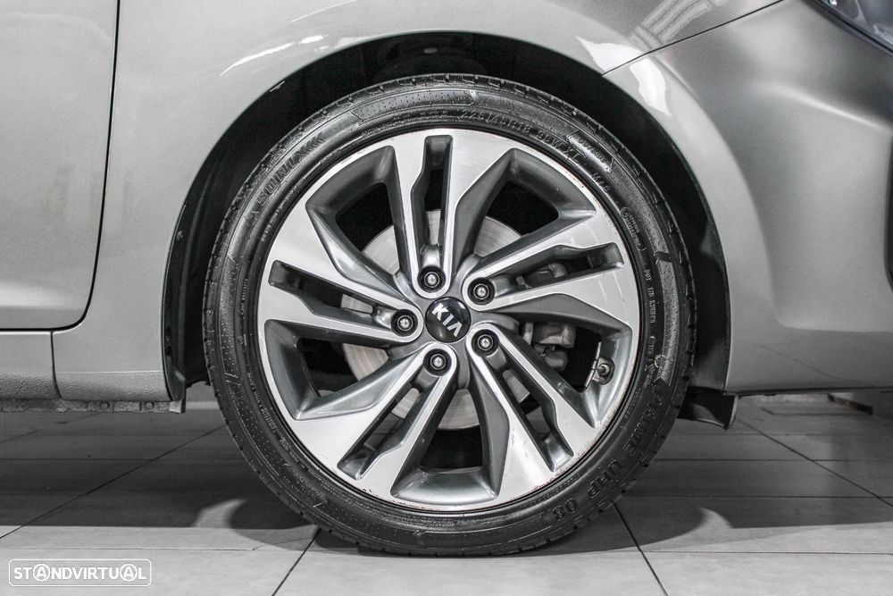 Kia Carens 1.7 CRDi ISG TX - 13