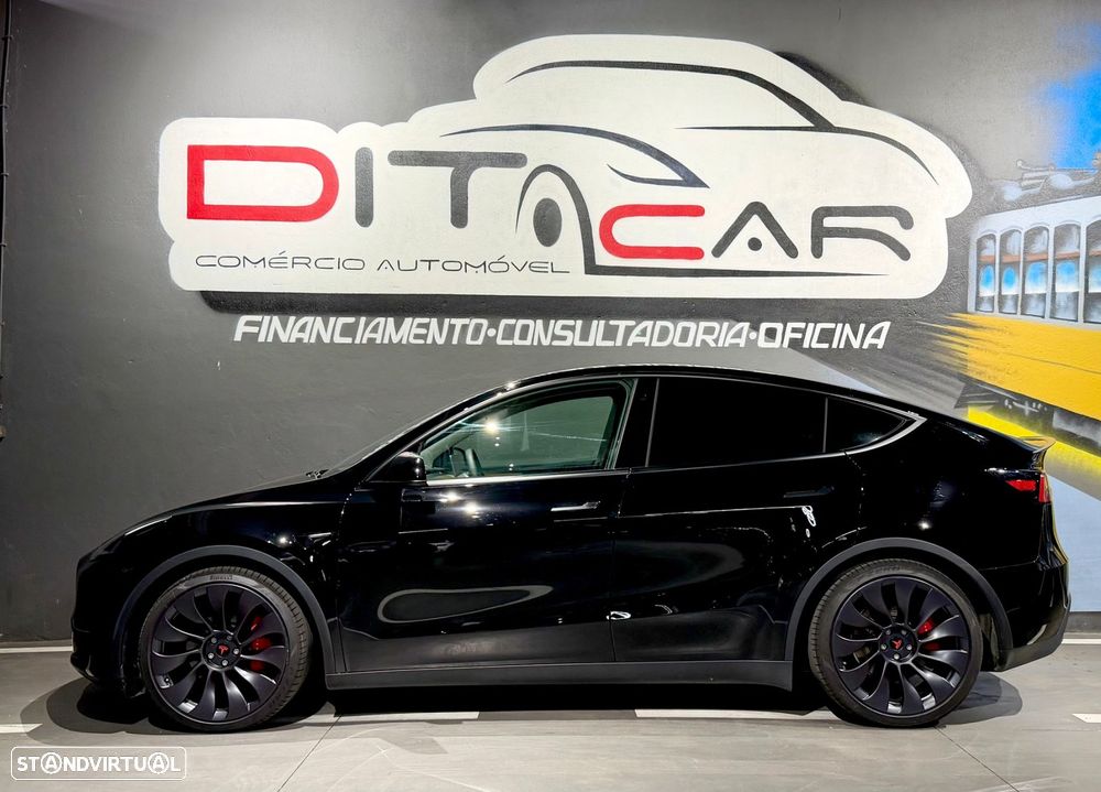 Tesla Model Y Performance Dual Motor AWD - 4